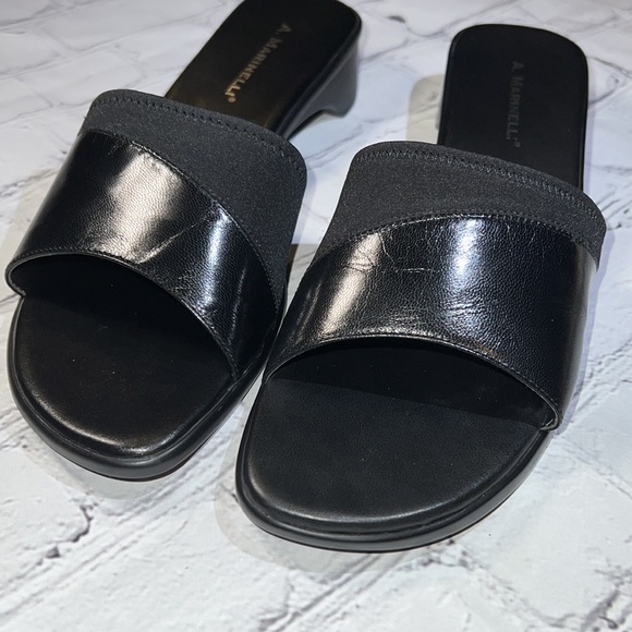 A. Marinelli Black Leather Low Heeled Sandals - Size 8.5 M - Picture 2 of 16